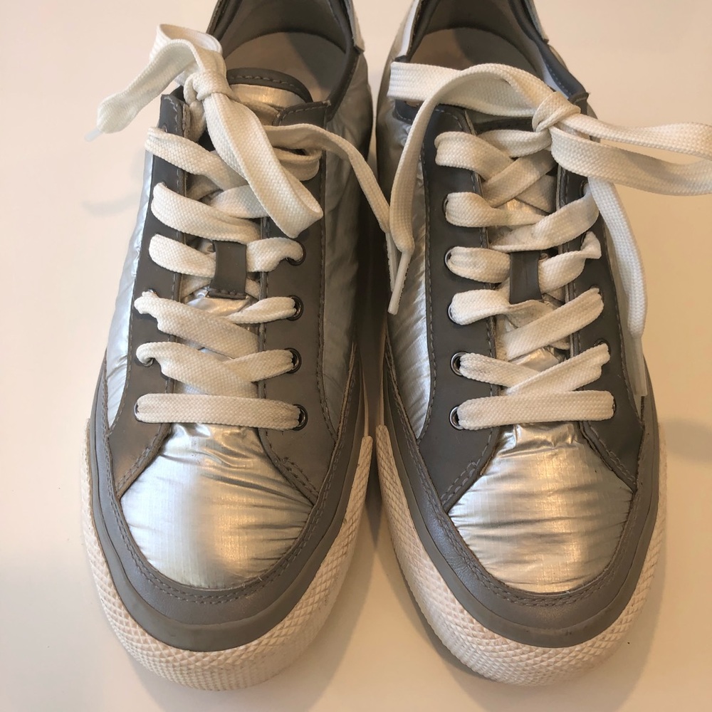 Rag & Bone army low top metallic sneaker. - Picture 3 of 7